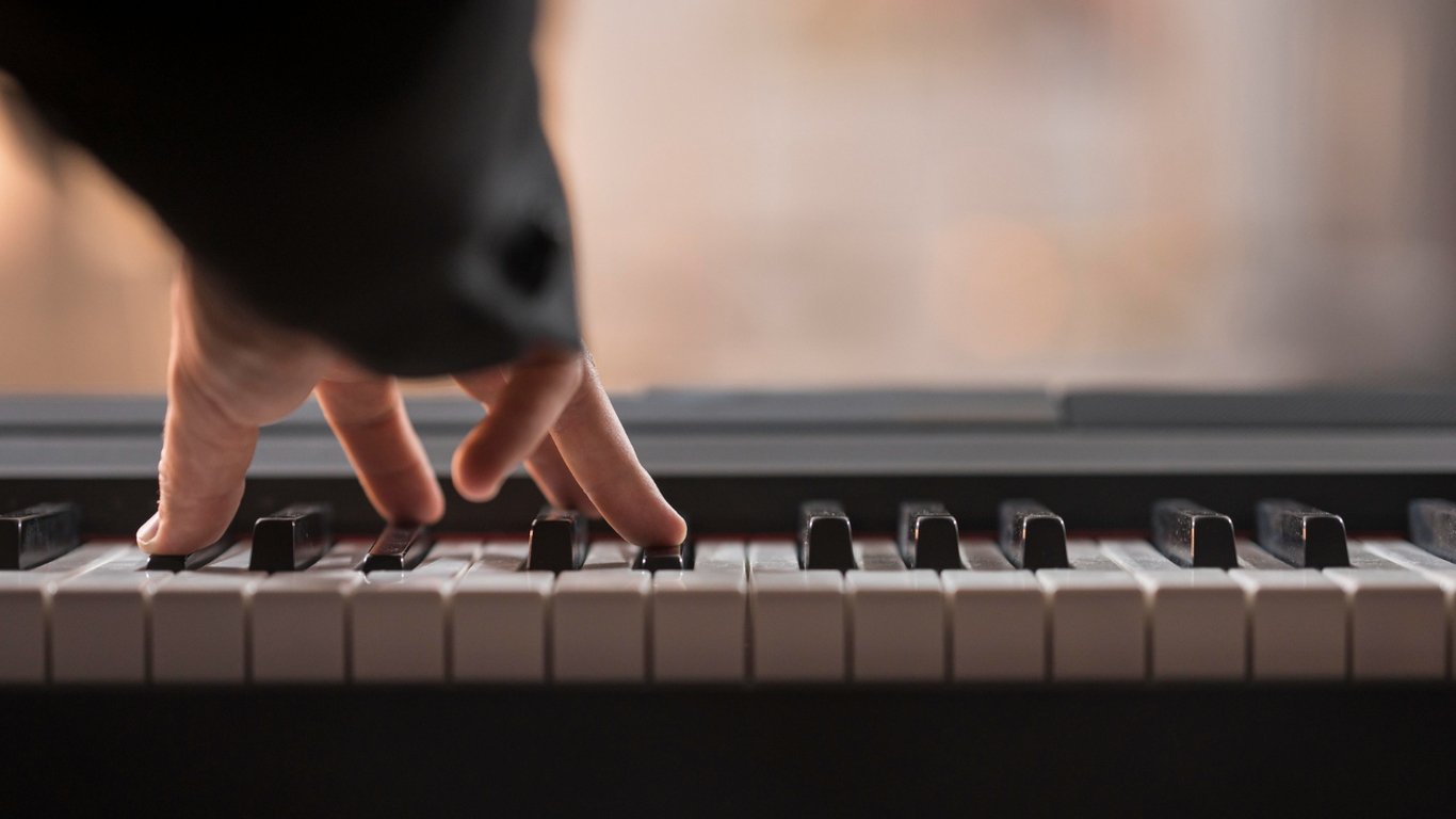 What to Expect in Adult Piano Lessons at Navasaz Academy