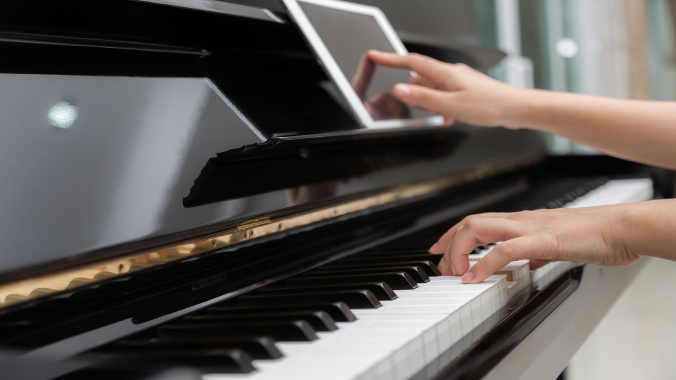 Why Choose Piano Lessons for Adults?