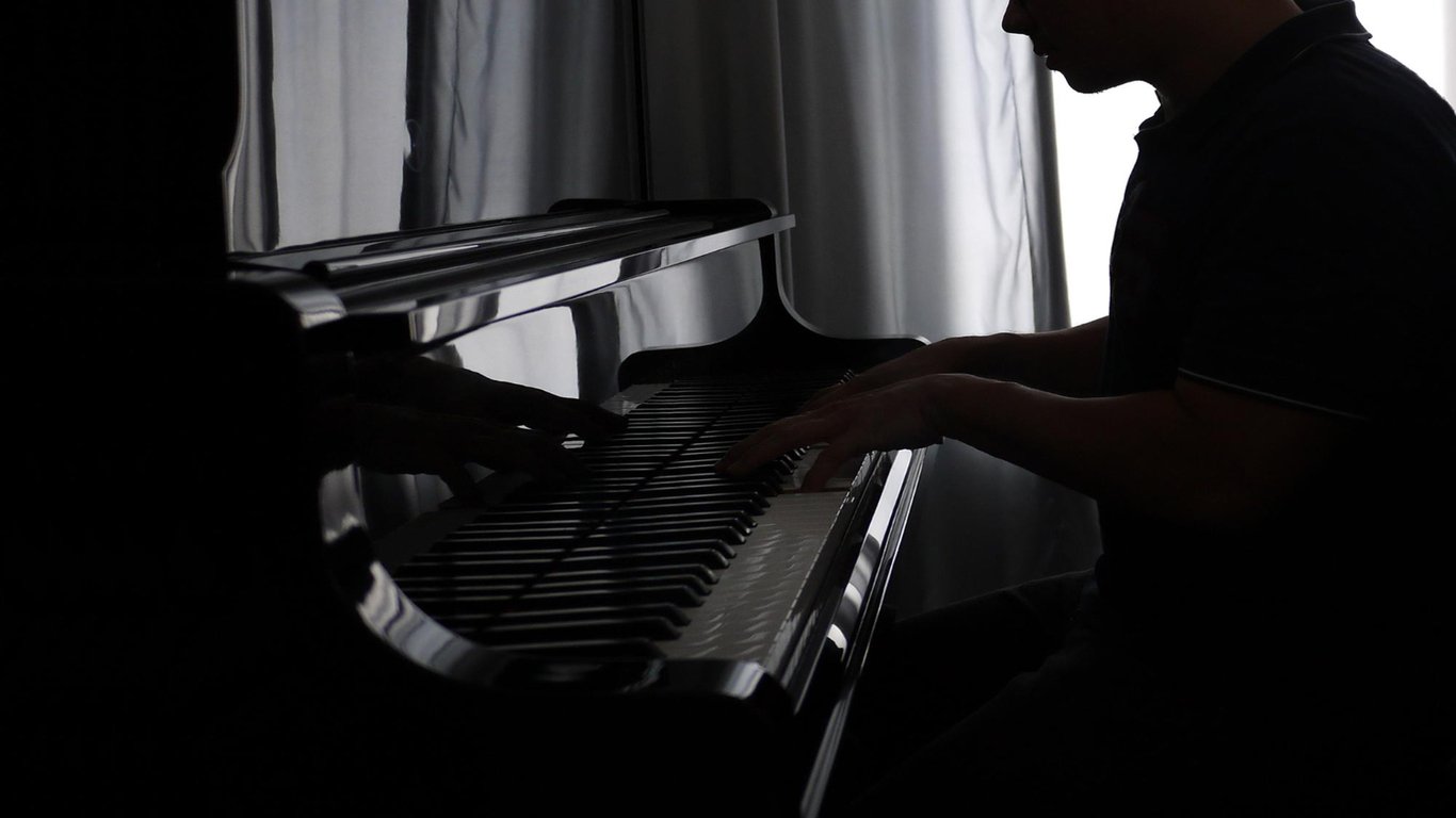 Why Take Piano Lessons in Toronto for Adults?